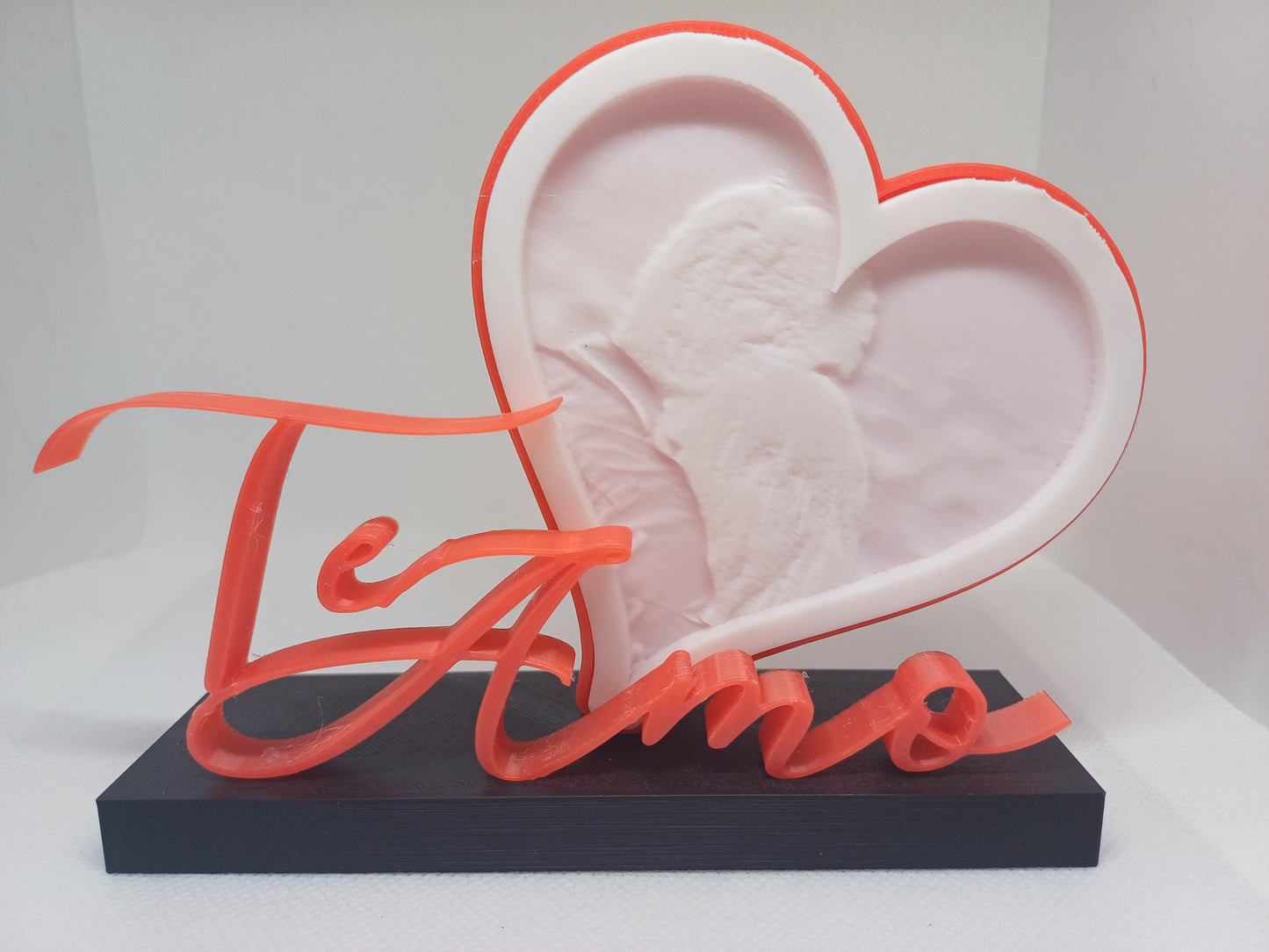 Pie con litofania personalizable iluminada y la frase Te Amo